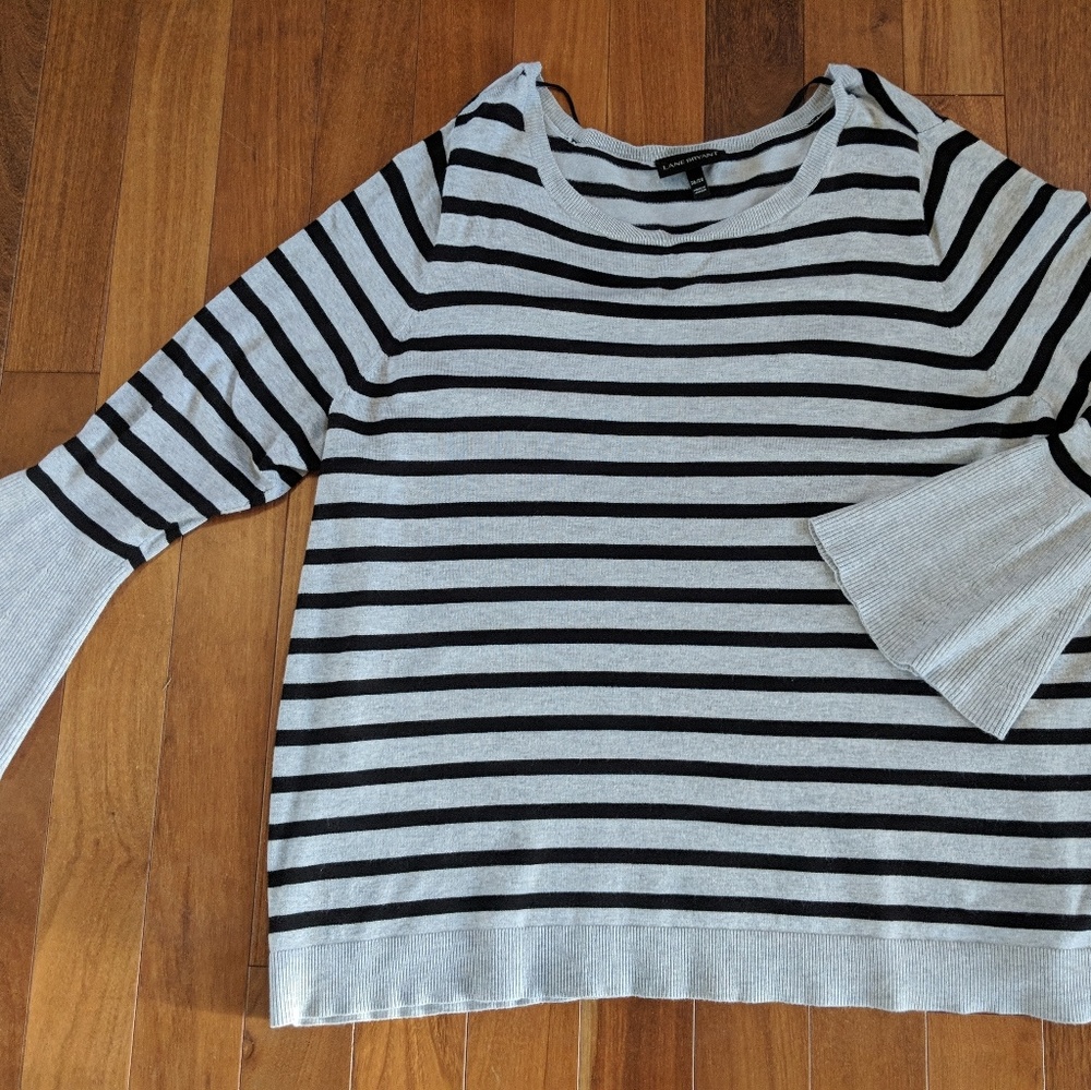 Women's Lane Bryant striped sweater. Size 26/28